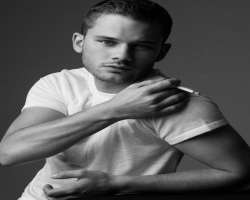 Jeremy Irvine smoking